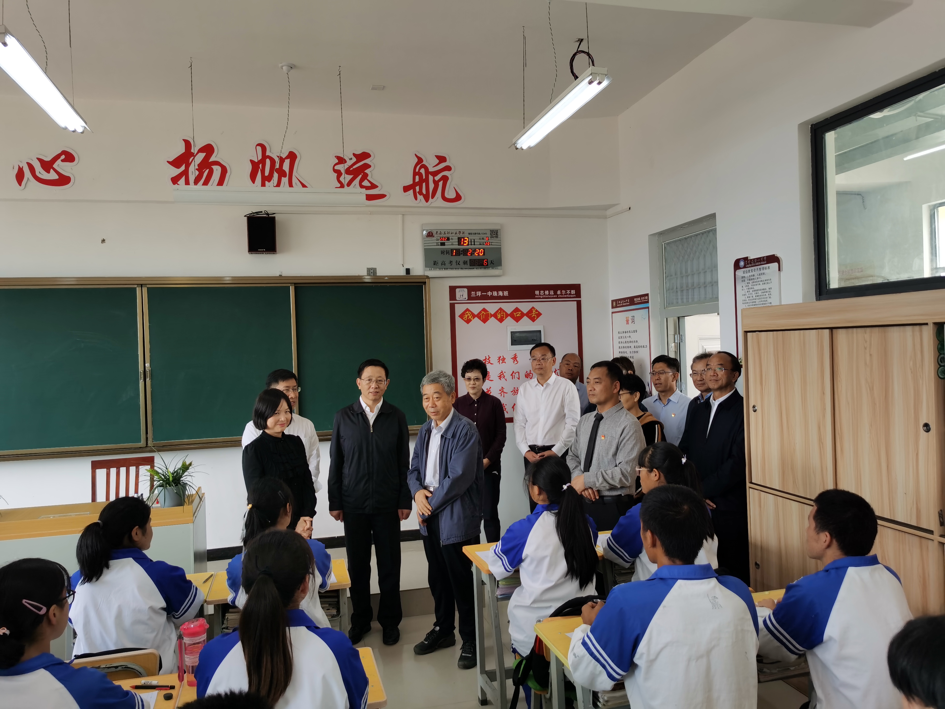 b92136e065db4272a91bd9c89d3ad091.jpg